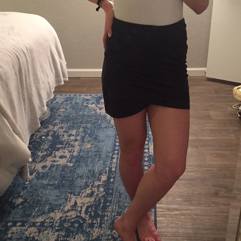 Soft suede-like charcoal skirt size medium
